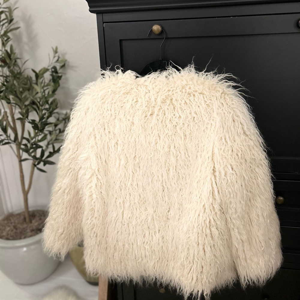 H&M Fuzzy Jacket.  Open front style with hook.  Size Small